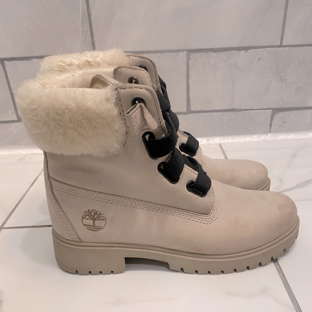 Women's Timberland Jayne Waterproof Boot - Beige / Cream - Like New - Worn Once